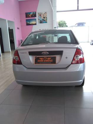 FORD FIESTA 1.0 MPI SEDAN 8V FLEX 4P MANUAL FORD FIESTA 1.0 MPI SEDAN 8V FLEX 4P MANUAL